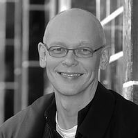 Dr. Kai Luehrs-Kaiser
